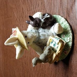 Cream ad Cocoa "It's Nice to Share" Easter Bunny Rabbit Figurine